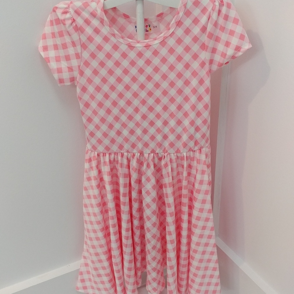 NWT DotDotSmile Gingham Cap